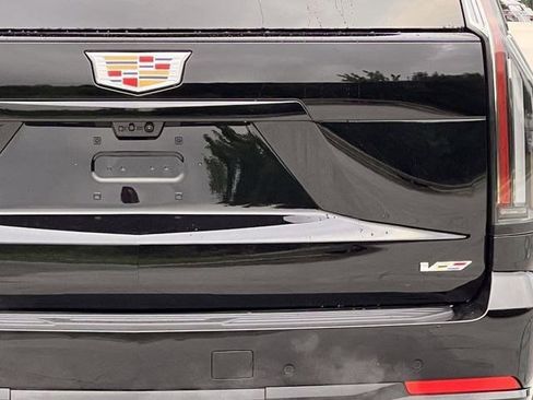New 2026 Cadillac Escalade V AWD/4WD image 5
