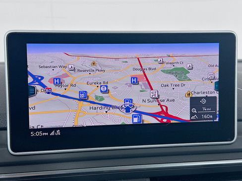 Used 2017 Audi A4 2.0T Premium image 21