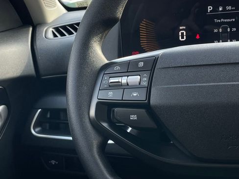 Used 2025 Kia K4 LXS image 13