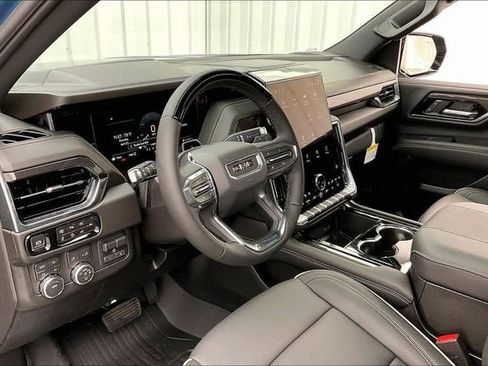 New 2026 GMC Yukon Elevation w/ Elevation Premium Package AWD/4WD image 8