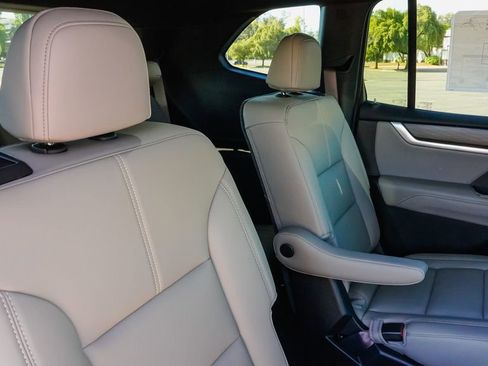 New 2026 GMC Acadia Elevation image 11