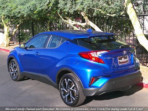Used 2020 Toyota C-HR XLE image 7