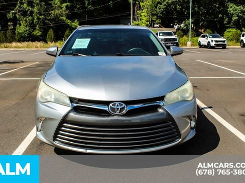 Used 2016 Toyota Camry LE FWD image 7