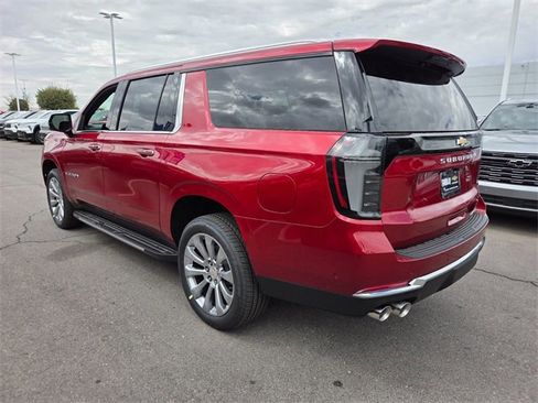 New 2025 Chevrolet Suburban Premier image 3