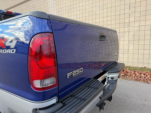 Used 2003 Ford F250 Lariat AWD/4WD image 12