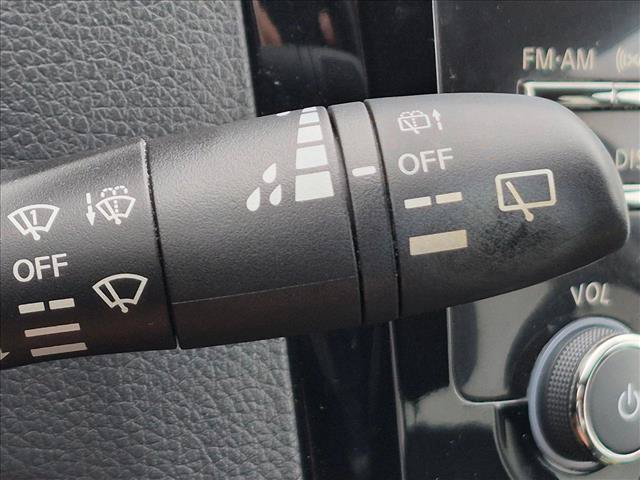 Used 2016 Nissan Rogue S w/ Appearance Package AWD/4WD image 14