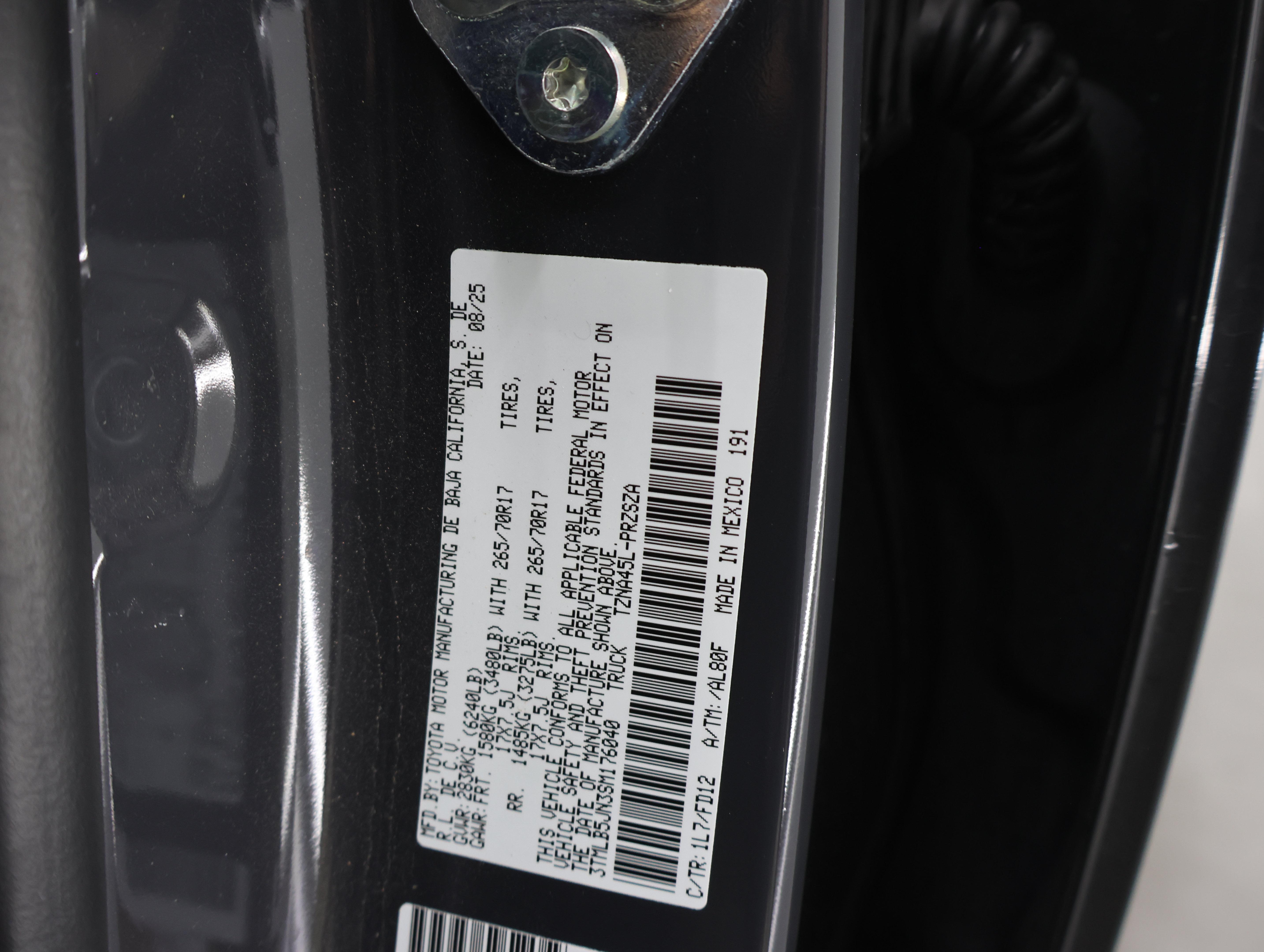 Used 2025 Toyota Tacoma TRD Off-Road AWD/4WD image 52