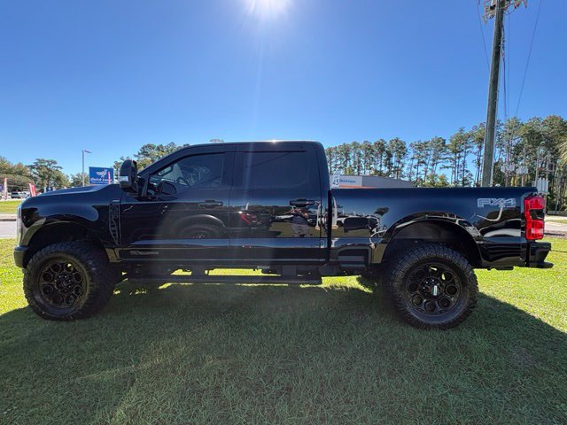 Used 2025 Ford F350 Lariat w/ Lariat Ultimate Package AWD/4WD image 2