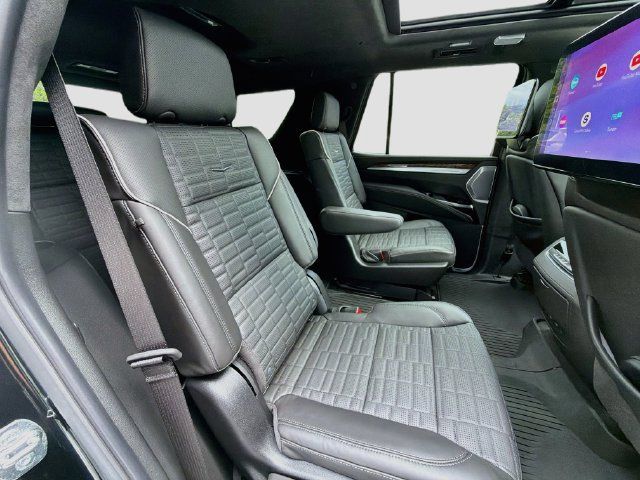 Used 2026 Cadillac Escalade Platinum Sport AWD/4WD image 30