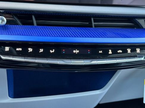 New 2026 Cadillac Optiq Luxury 1 image 21