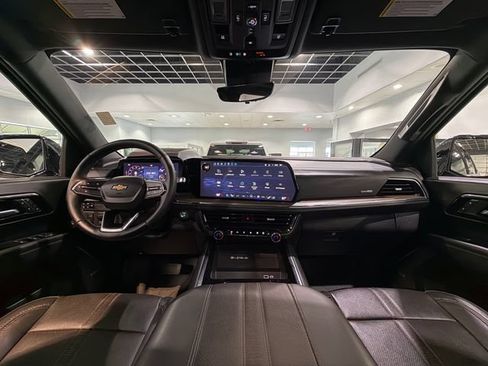 Used 2025 Chevrolet Tahoe High Country w/ Sun And Tow Package AWD/4WD image 16