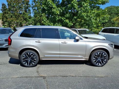New 2026 Volvo XC90 B5 Plus w/ Protection Package Premier image 2