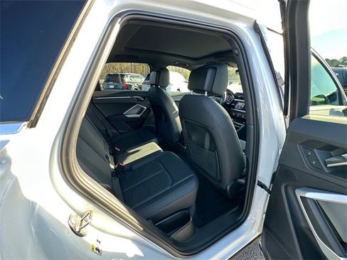 Used 2021 Audi Q3 2.0T Premium w/ Convenience Package image 17