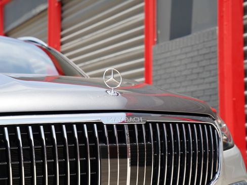 Used 2021 Mercedes-Benz Maybach GLS 600 4MATIC image 17