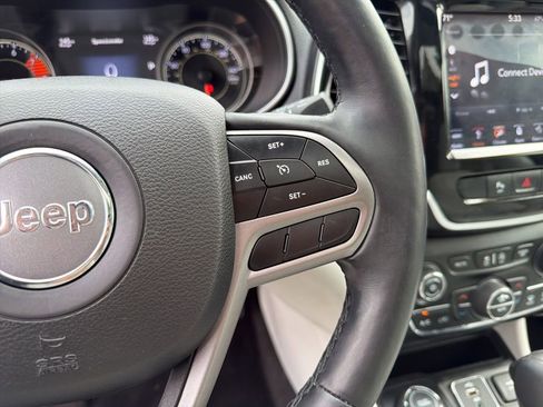 Used 2019 Jeep Cherokee Limited AWD/4WD image 16
