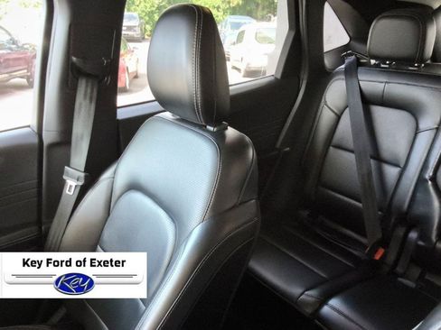Used 2023 Ford Escape Platinum AWD/4WD image 44