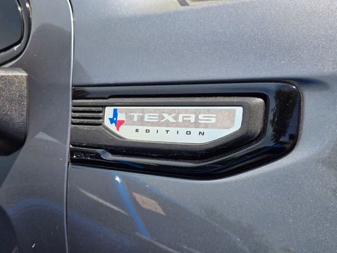 Used 2021 GMC Sierra 1500 SLT AWD/4WD image 4