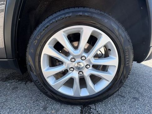 Used 2017 Jeep Grand Cherokee Limited w/ Trailer Tow Group IV image 10