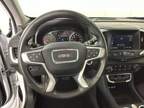 Used 2024 GMC Terrain SLE FWD image 15