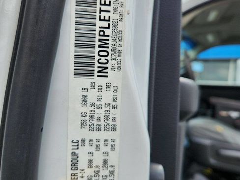 Used 2014 RAM 4500 Tradesman image 33