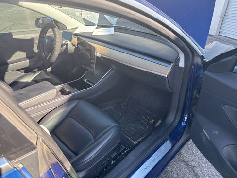 Used 2019 Tesla Model 3 Standard Range Plus RWD image 11