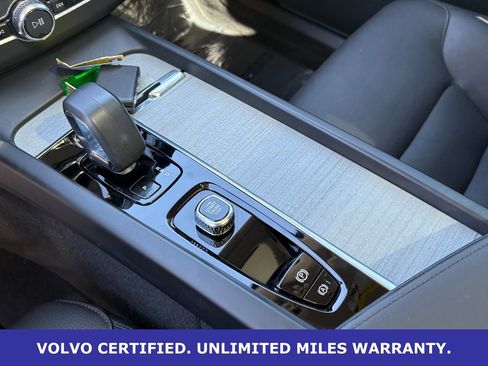 Certified 2025 Volvo XC60 B5 Plus image 22