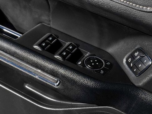 Used 2024 Ford Expedition XLT image 7