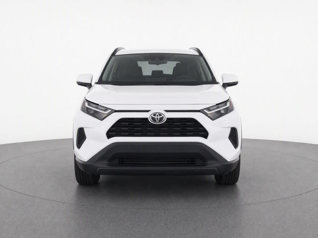 Used 2025 Toyota RAV4 XLE AWD/4WD image 5