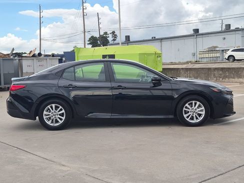 Used 2025 Toyota Camry LE FWD image 7