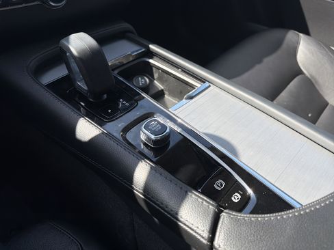 Certified 2023 Volvo XC90 B5 Core w/ Protection Package Premier image 26