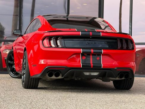 Used 2018 Ford Mustang GT w/ Black Accent Pkg RWD image 8