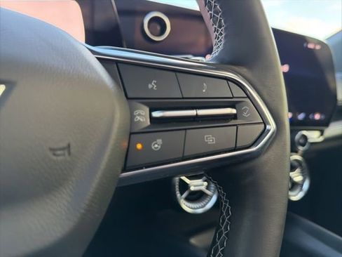 Used 2024 Chevrolet Blazer EV LT image 39