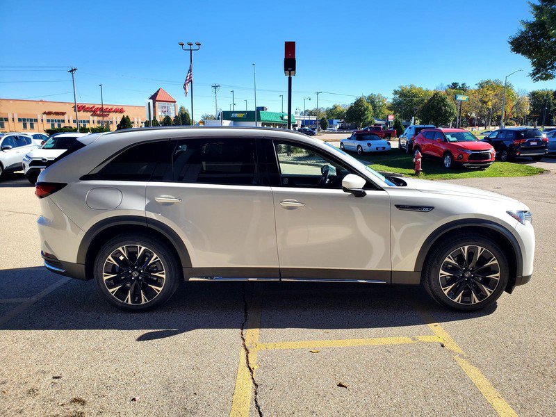 Used 2024 MAZDA CX-90 Plug-In Hybrid w/ Premium Pkg AWD/4WD image 4
