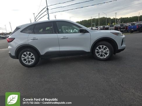 Used 2025 Ford Escape Active w/ Tech Pack #1 AWD/4WD image 4