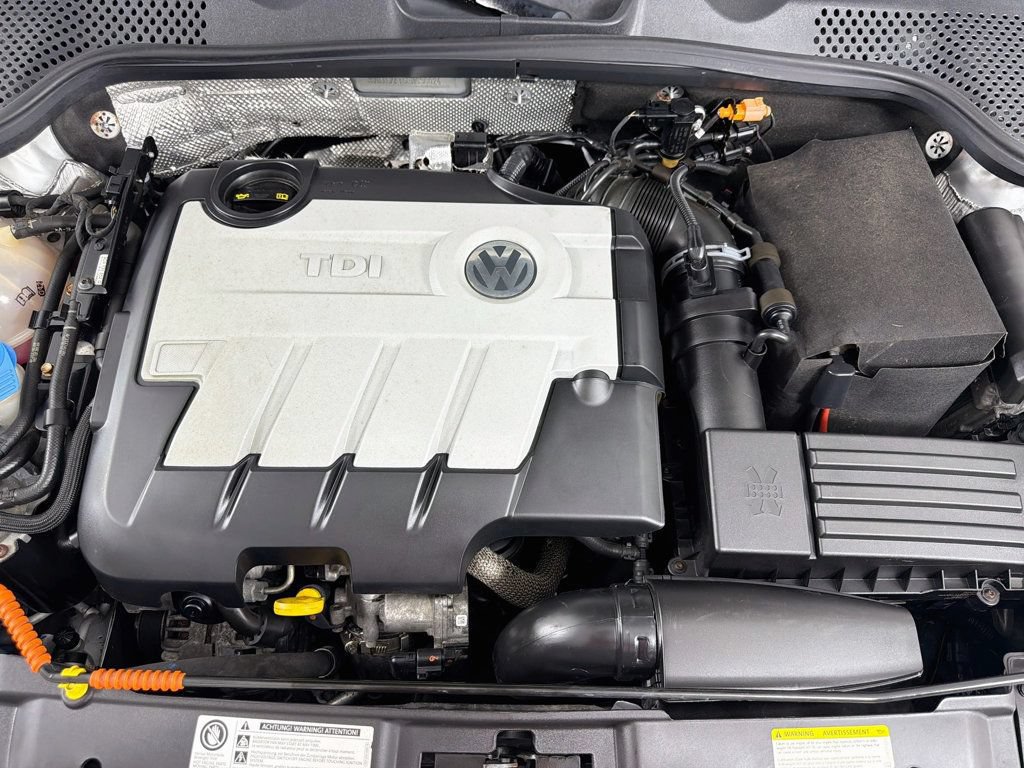 Used 2014 Volkswagen Beetle TDI FWD image 24