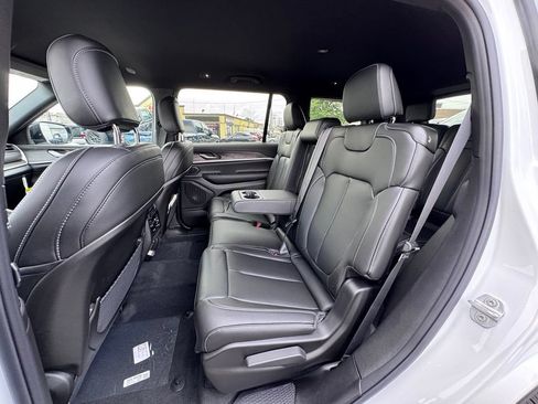 New 2026 Jeep Grand Cherokee L Limited AWD/4WD image 15