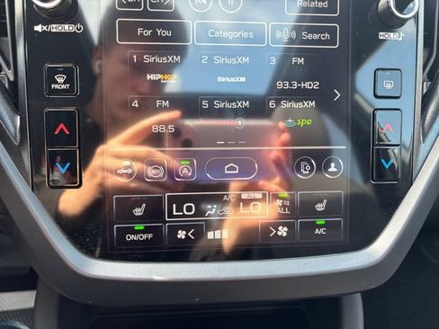 Certified 2025 Subaru Forester Premium AWD/4WD image 17