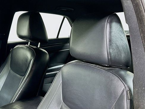 Used 2014 Chrysler 300 C image 20