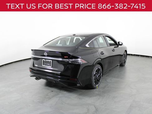 New 2026 Nissan Sentra SR w/ SR Premium Package FWD image 13