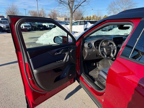 Used 2024 Chevrolet Blazer RS w/ Driver Confidence II Package image 8