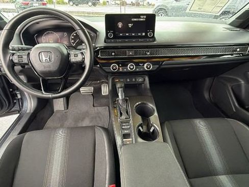 Used 2025 Honda Civic Sport image 17