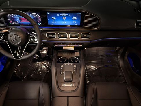 New 2026 Mercedes-Benz GLS 450 4MATIC image 12