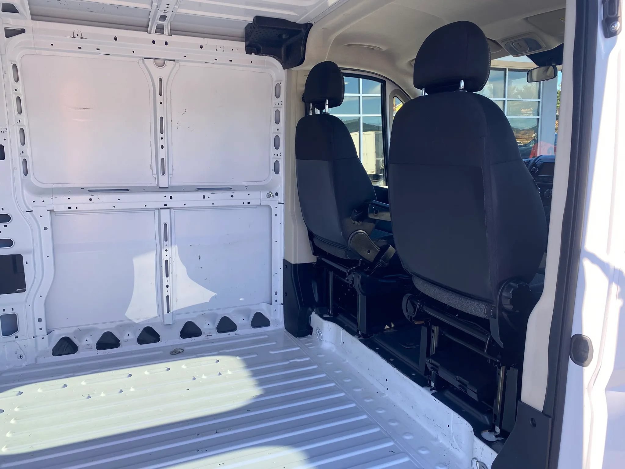Used 2018 RAM ProMaster 1500 FWD image 21