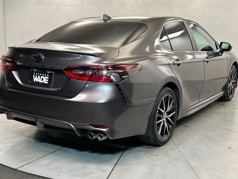 Used 2024 Toyota Camry SE FWD image 5