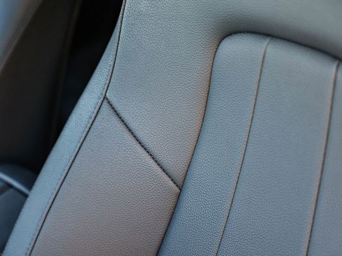 Certified 2025 Mercedes-Benz GLA 250 image 24