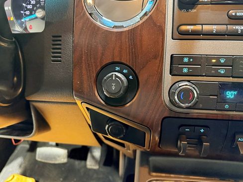 Used 2012 Ford F350 Lariat w/ Snow Plow Prep Pkg image 21