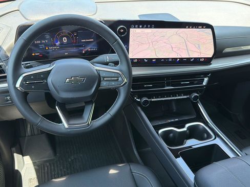 New 2026 Chevrolet Traverse LT w/ Midnight/Sport Edition FWD image 23
