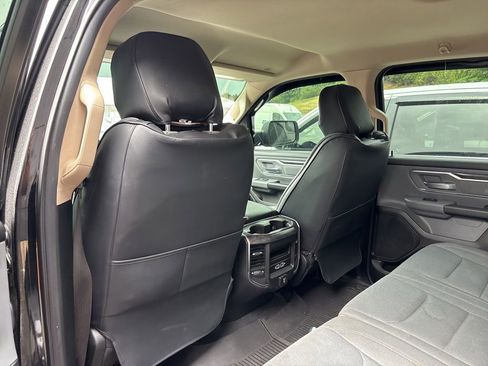 Used 2019 RAM 1500 Big Horn AWD/4WD image 9