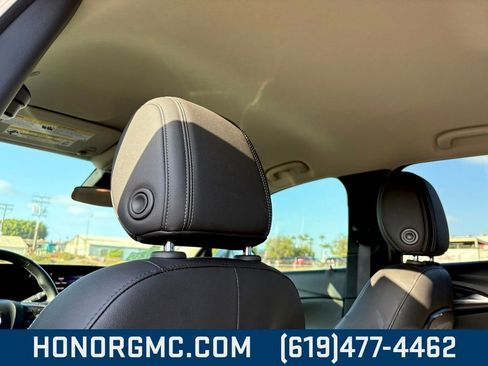 Used 2024 Buick Encore GX Sport Touring w/ Comfort Package image 17