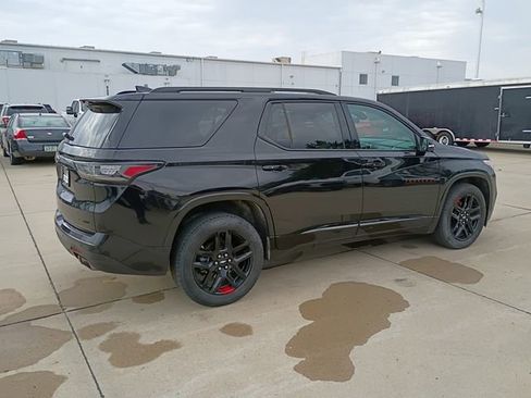 Used 2021 Chevrolet Traverse Premier w/ Redline Edition image 7
